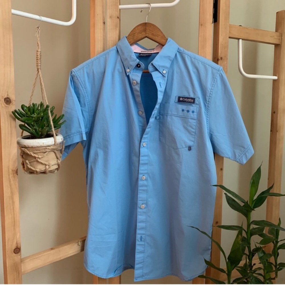 Columbia Short Sleeve PFG Button Down Polo - M